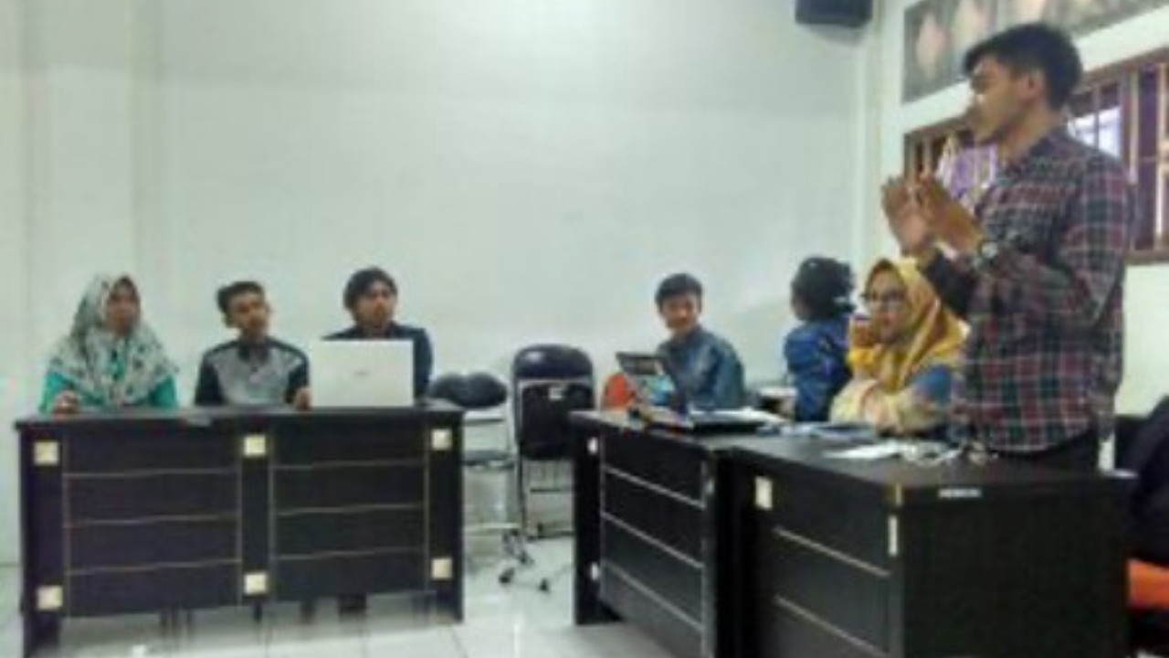 Persiapan dan Pembinaan Mahasiswa FE UNSIQ untuk Lomba Debat Tingkat Nasional