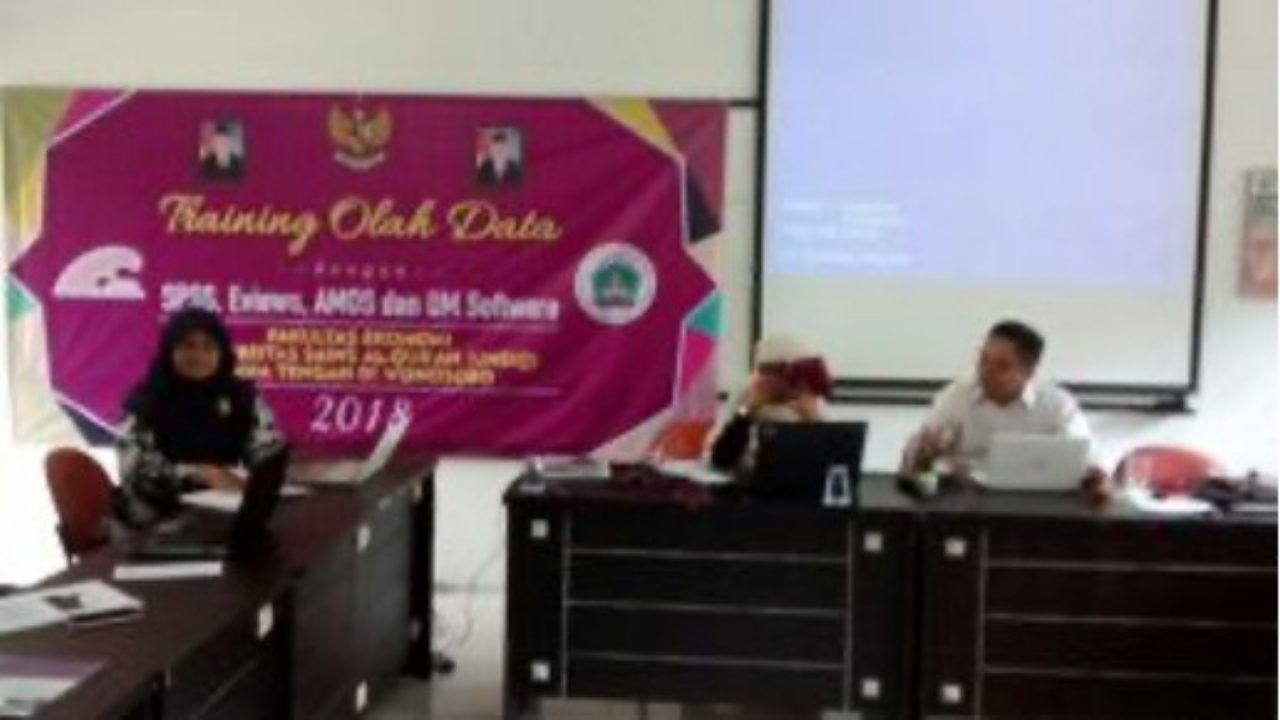 Pelatihan Olah Data dengan SPSS, AMOS, EViews, dan QM oleh Fakultas Ekonomi UNSIQ